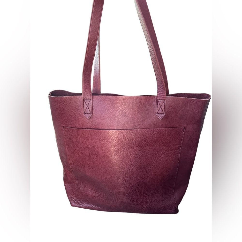 MADEWELL Medium Transport Tote
$188.00 Deep Red